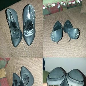 NWOT Mona Mia Collezione Spiked Stilettos Sz 7
